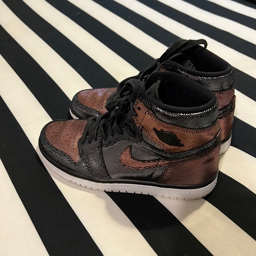 Nike Air Jordan 1 Hi OG Fearless Women’s Shoe